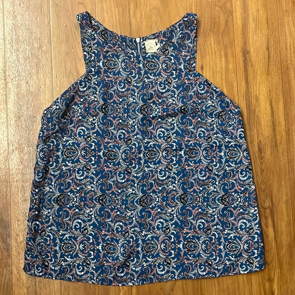 Paper Crane Size Small Business Casual Patterned Tank Top